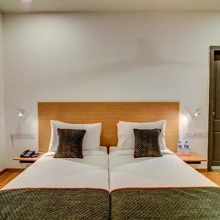 Oyo Townhouse 104 Koramangala Maharaja Signal Hotel Bangalore Eksteriør billede