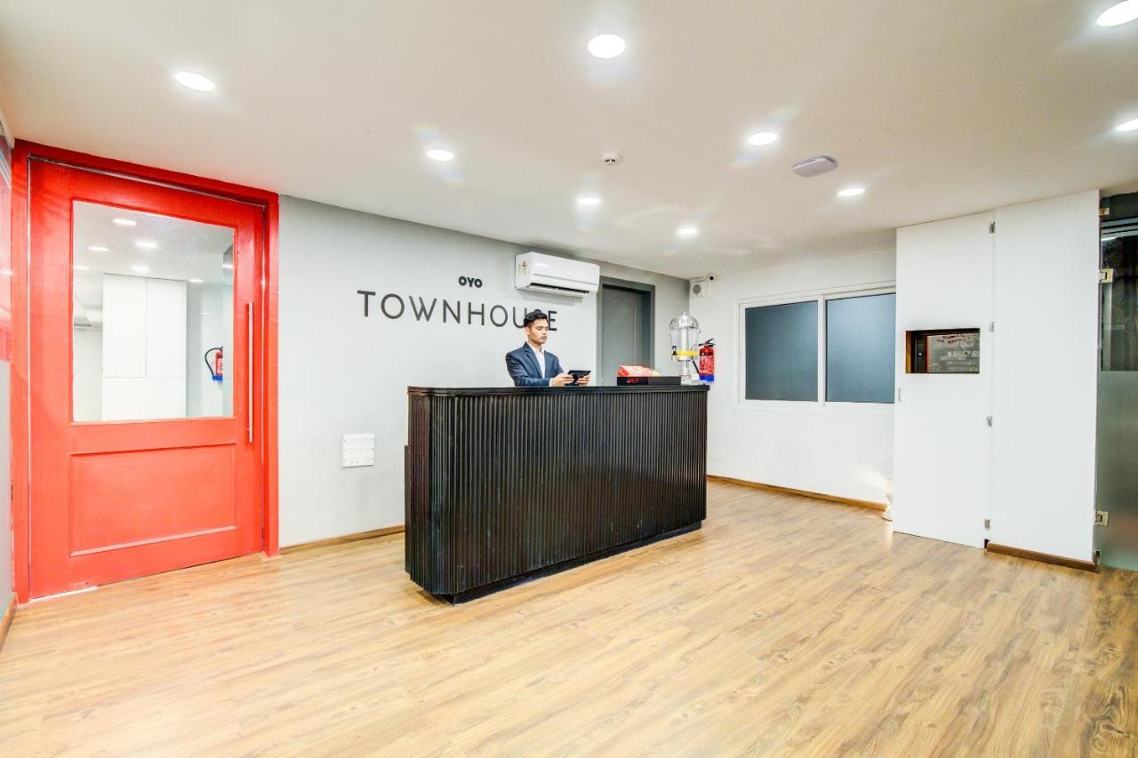 Oyo Townhouse 104 Koramangala Maharaja Signal Hotel Bangalore Eksteriør billede