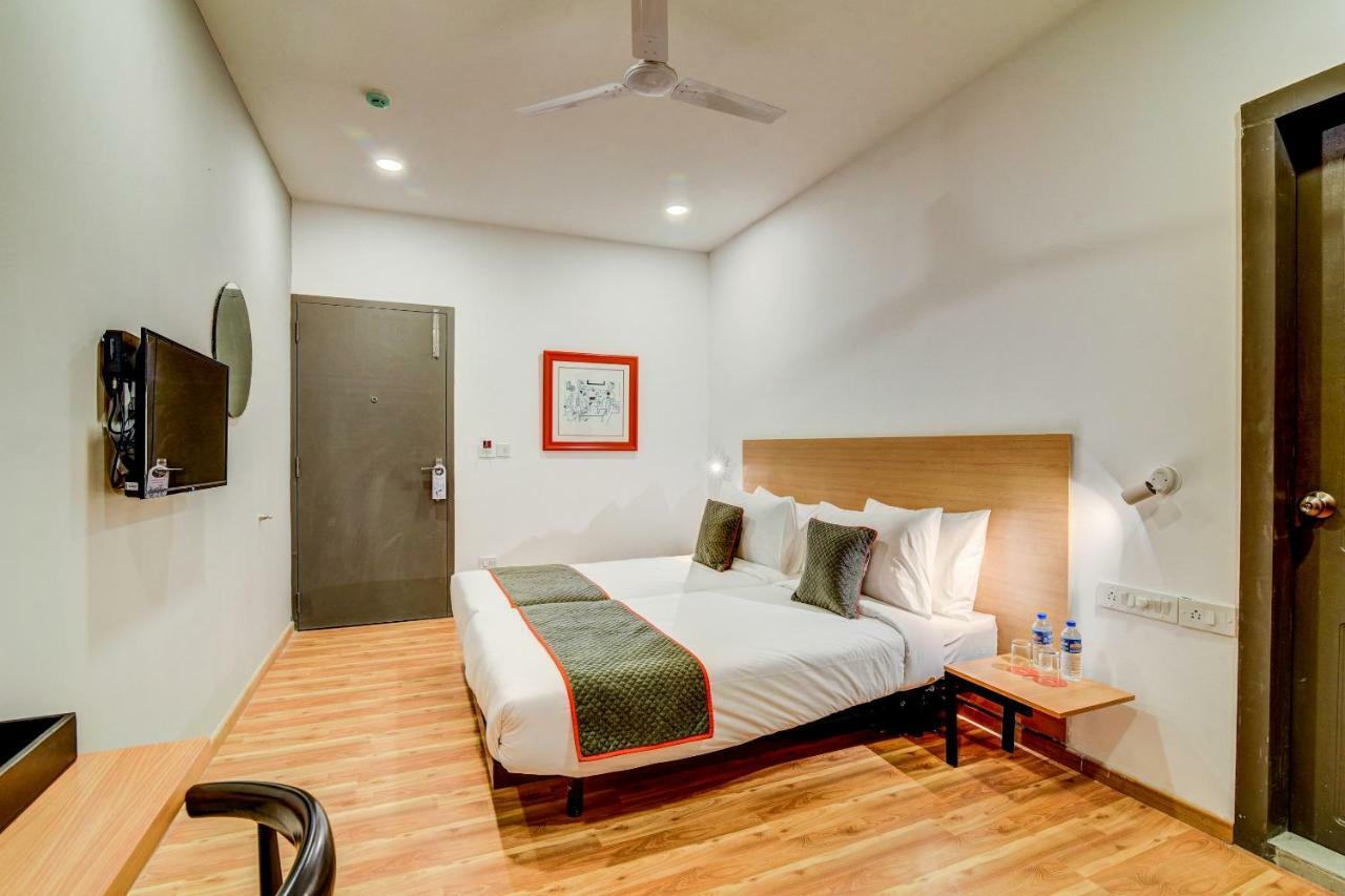 Oyo Townhouse 104 Koramangala Maharaja Signal Hotel Bangalore Eksteriør billede