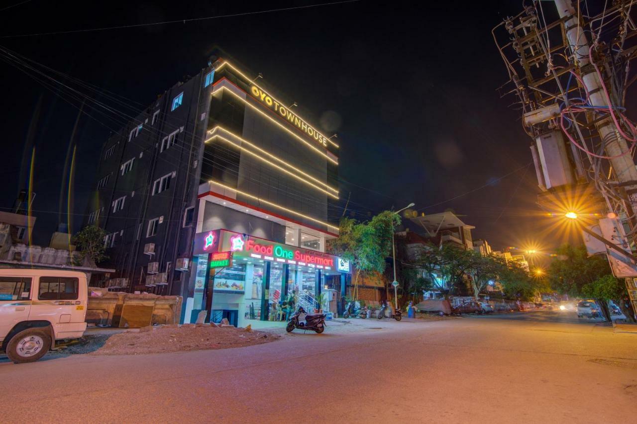 Oyo Townhouse 104 Koramangala Maharaja Signal Hotel Bangalore Eksteriør billede