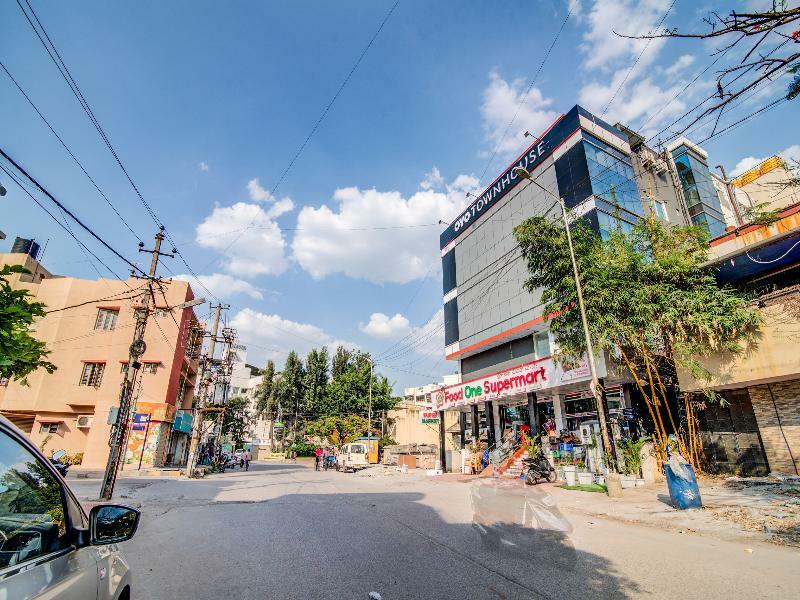 Oyo Townhouse 104 Koramangala Maharaja Signal Hotel Bangalore Eksteriør billede