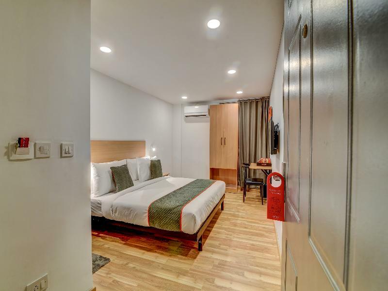 Oyo Townhouse 104 Koramangala Maharaja Signal Hotel Bangalore Eksteriør billede